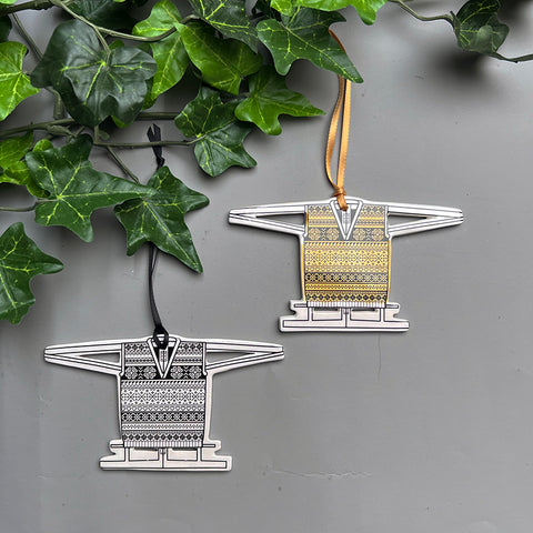 Ceramic jumper decoration