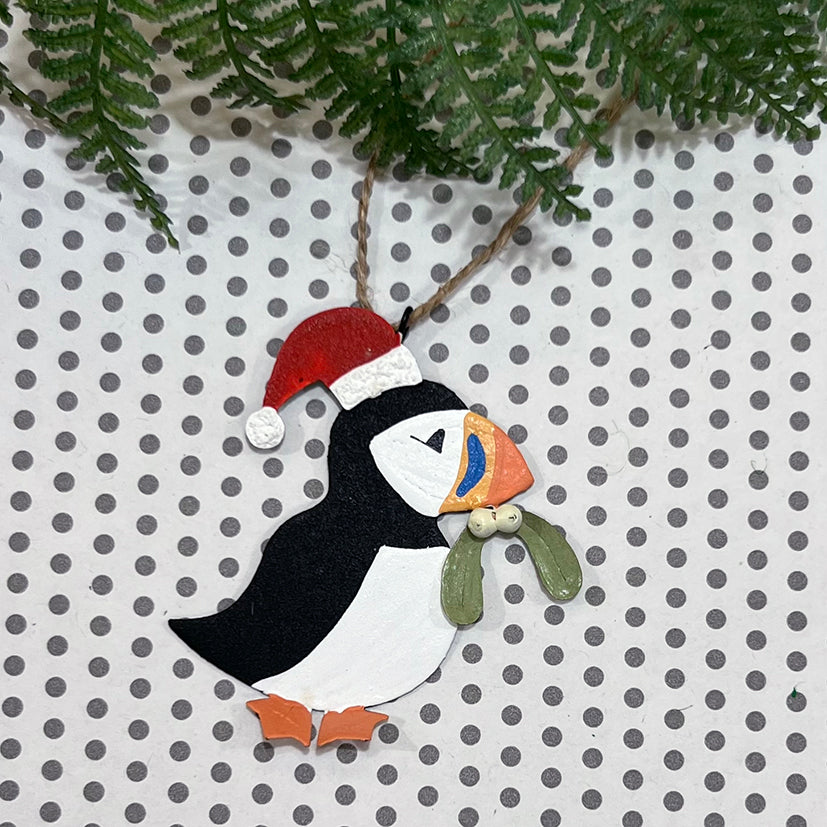 Mini christmas puffin with mistletoe